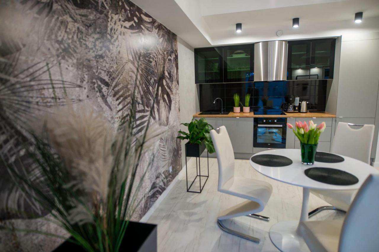 Nowoczesny Apartament Na Warmii I Mazurach Z Garazem Biskupiec  Esterno foto